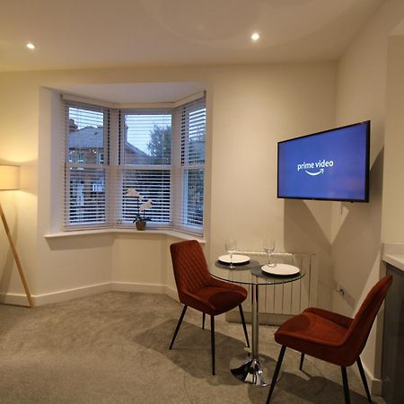 No 10 @Short Stays Basingstoke Bagian luar foto