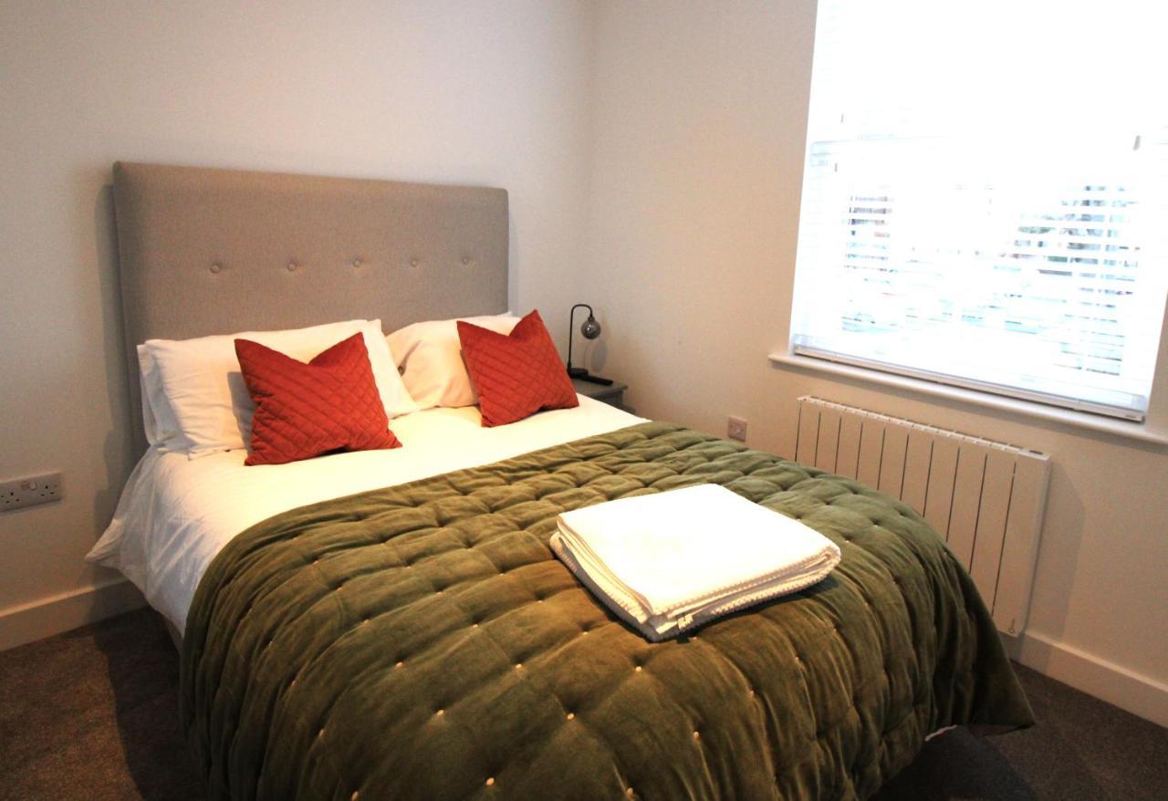 No 10 @Short Stays Basingstoke Bagian luar foto