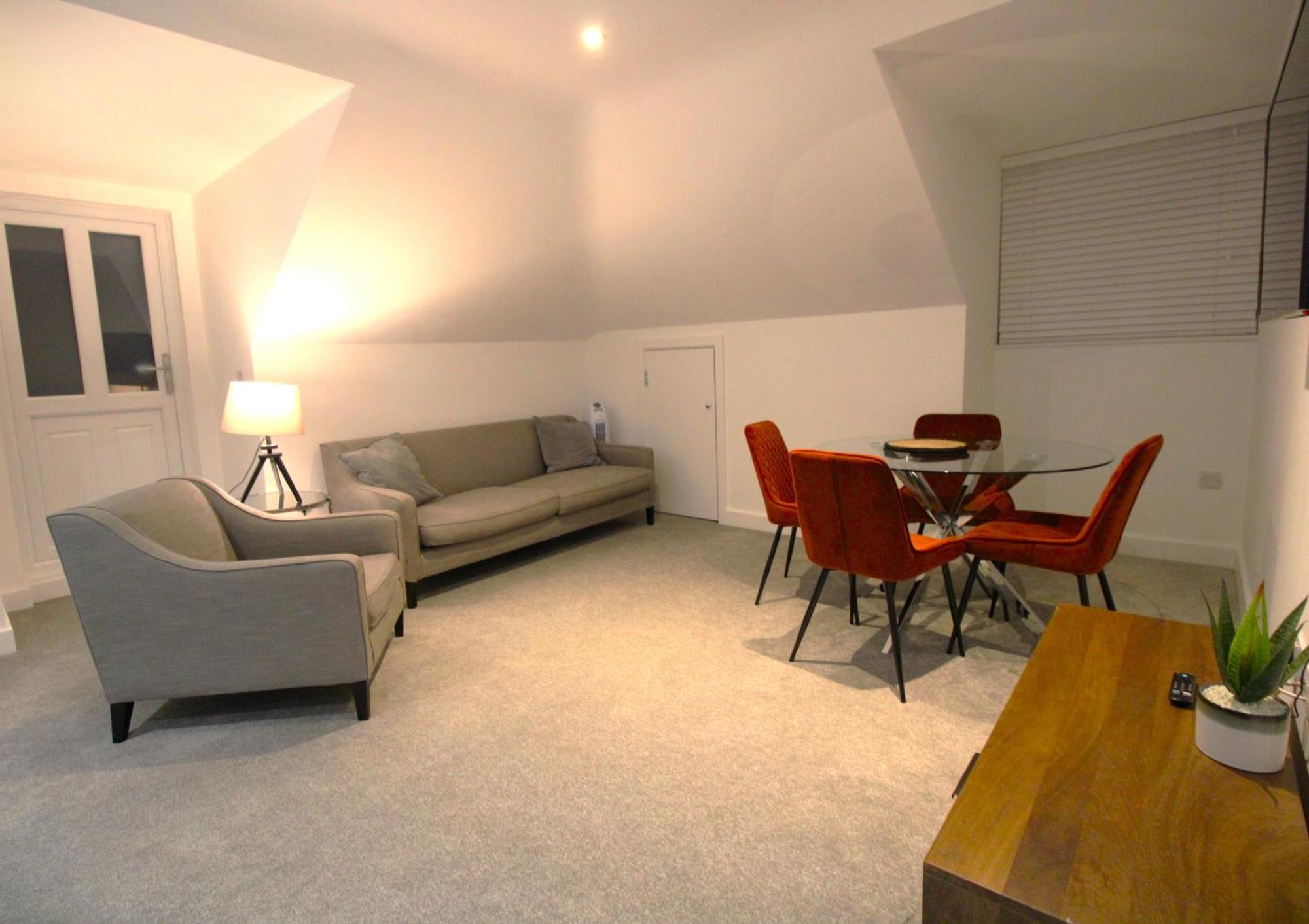 No 10 @Short Stays Basingstoke Bagian luar foto